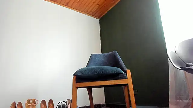 Velourmuse online show from 10/31/25, 03:30