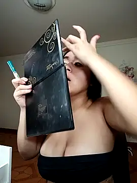 Mia belmontt online show from 12/03/25, 04:50