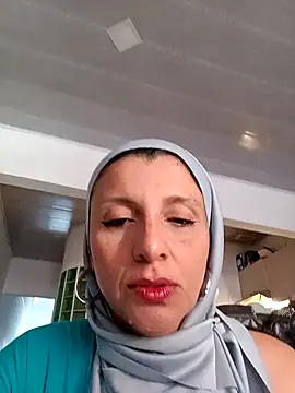 Aafsha  online show from 11/02/25, 11:48