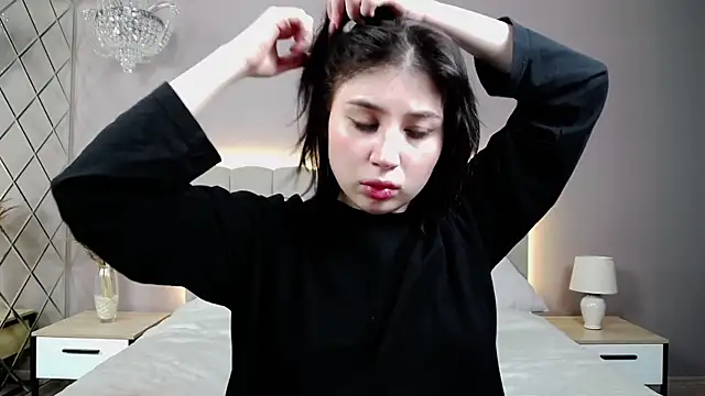 DianaMello online show from 11/08/25, 05:11