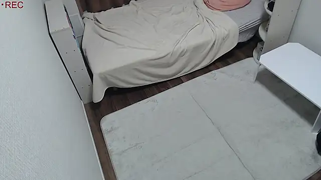 Snapshot of mirror_x_room chatting on 12/22/25, 09:20 mirror x room online show from 12/22/25, 09:20