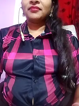 Snapshot of Priyanka_hot54 chatting on 10/07/25, 04:41 Priyanka hot54 online show from 10/07/25, 04:41