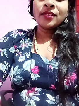Snapshot of Priyanka_hot54 chatting on 10/08/25, 06:19 Priyanka hot54 online show from 10/08/25, 06:19