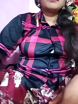 Snapshot of Priyanka_hot54 chatting on 10/18/25, 10:17 Priyanka hot54 online show from 10/18/25, 10:17