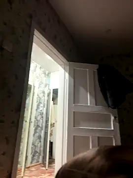 Snapshot of NationalMixup chatting on 10/12/25, 04:08 NationalMixup online show from 10/12/25, 04:08