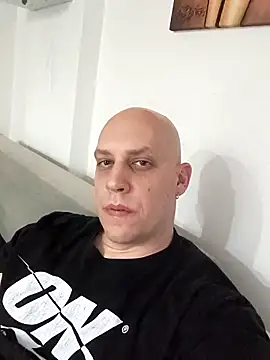 Snapshot of Kobradera1984 chatting on 02/01/26, 08:29 Kobradera1984 online show from 02/01/26, 08:29