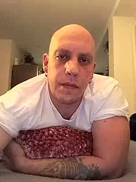 Snapshot of Kobradera1984 chatting on 10/29/25, 11:14 Kobradera1984 online show from 10/29/25, 11:14