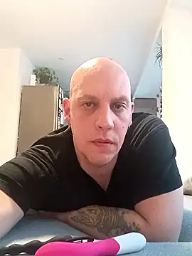 Snapshot of Kobradera1984 chatting on 01/14/26, 07:12 Kobradera1984 online show from 01/14/26, 07:12