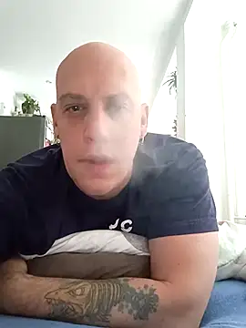 Snapshot of Kobradera1984 chatting on 11/23/25, 10:03 Kobradera1984 online show from 11/23/25, 10:03