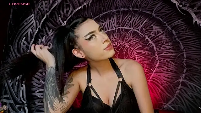 dahlia darkwood online show from 03/31/26, 03:41