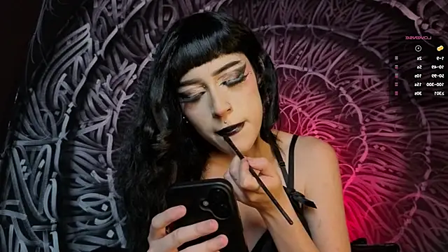 dahlia darkwood online show from 01/10/26, 10:05