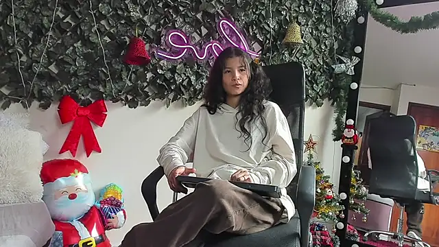 Samanta Ortiz online show from 12/05/25, 07:12