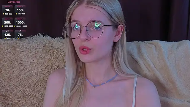 MonicaShiny online show from 11/15/25, 06:23