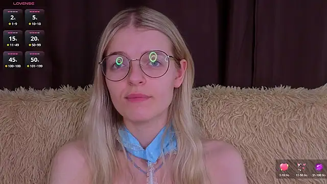 MonicaShiny online show from 11/10/25, 08:03