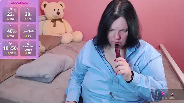 Snapshot of _alexandra_ray_ chatting on 12/15/25, 01:06 alexandra ray online show from 12/15/25, 01:06