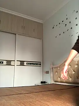 Mile-m online show from 10/13/25, 09:22