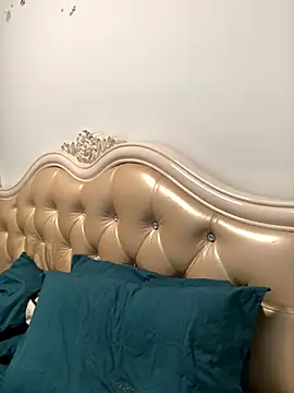 Mile-m online show from 11/02/25, 02:27