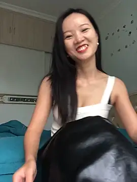 Mile-m online show from 10/17/25, 02:15