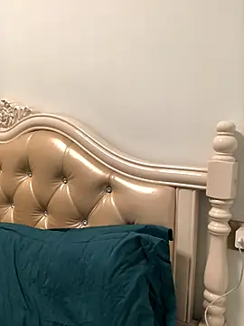 Mile-m online show from 11/26/25, 02:17