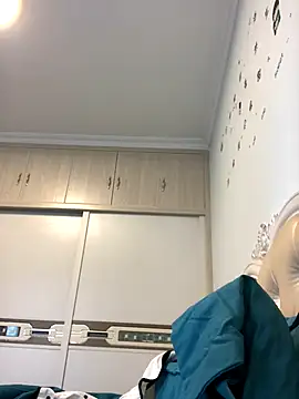 Mile-m online show from 10/25/25, 03:28