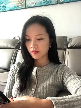 Mile-m online show from 11/10/25, 07:02