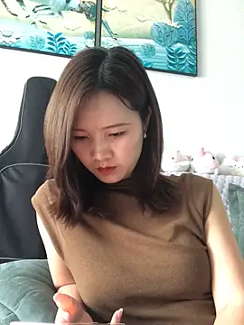 Snapshot of Mile-m chatting on 05/26/26, 07:17 Mile-m online show from 05/26/26, 07:17