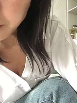 Mile-m online show from 06/05/26, 02:16