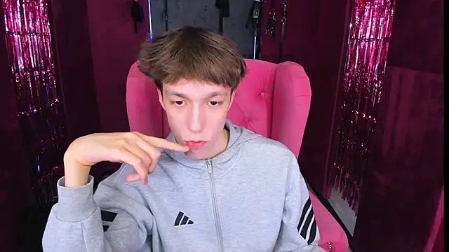 MarkBranston online show from 12/19/25, 01:02