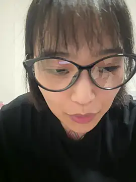 Snapshot of eee79bbb chatting on 05/05/26, 03:37 eee79bbb online show from 05/05/26, 03:37