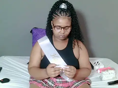 BoobsBae04 online show from 10/20/25, 07:58