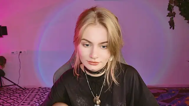 Snapshot of swag_evalution chatting on 10/08/25, 01:45 swag evalution online show from 10/08/25, 01:45