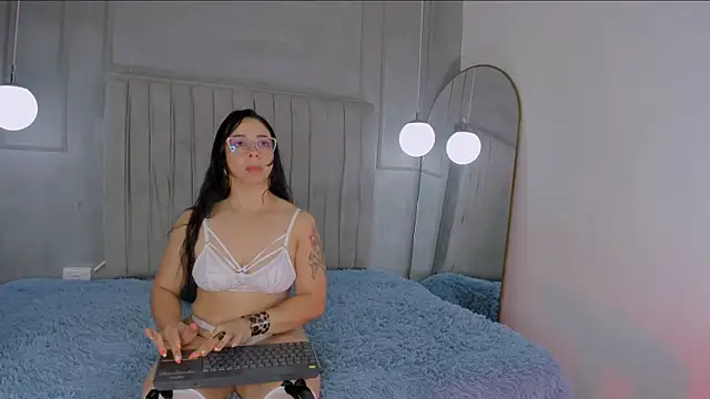 ROSA PINKY online show from 10/05/25, 01:18