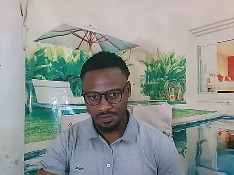 Snapshot of EbonyTiger69 chatting on 10/17/25, 07:55 EbonyTiger69 online show from 10/17/25, 07:55
