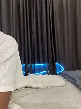 vickyandtania online show from 02/07/26, 04:59