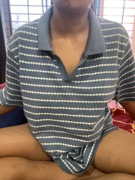 vickyandtania online show from 10/21/25, 06:13