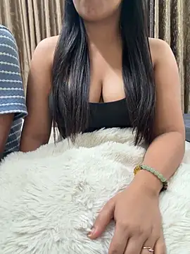 vickyandtania online show from 04/27/26, 05:00