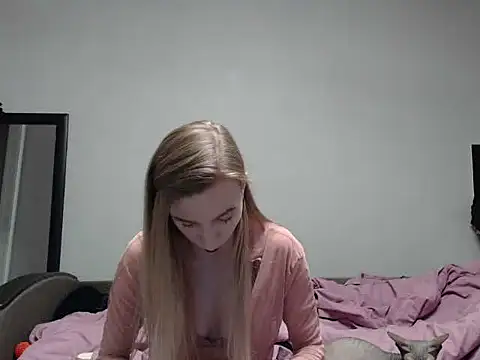 sophieryder online show from 11/23/25, 08:13