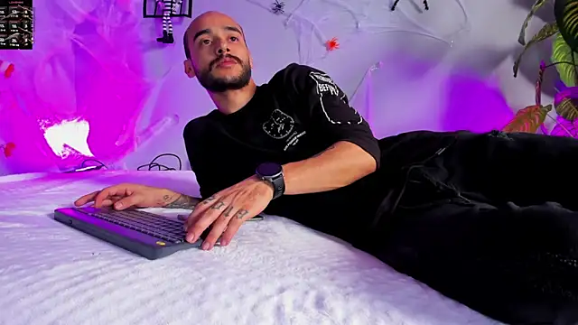 2 fire online show from 10/31/25, 09:00