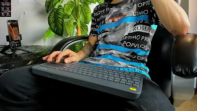 2 fire online show from 11/01/25, 09:19