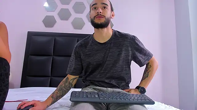 2 fire online show from 01/12/26, 01:29