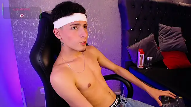 MateoMitchell online show from 12/15/25, 05:35