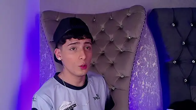 MateoMitchell online show from 11/06/25, 04:49