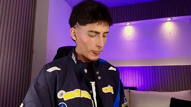 MateoMitchell online show from 04/18/26, 05:21