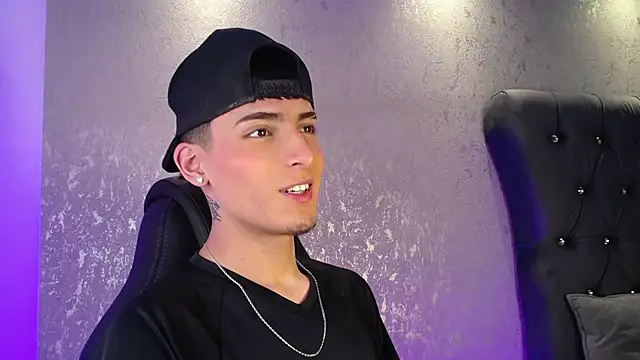 MateoMitchell online show from 11/26/25, 04:56