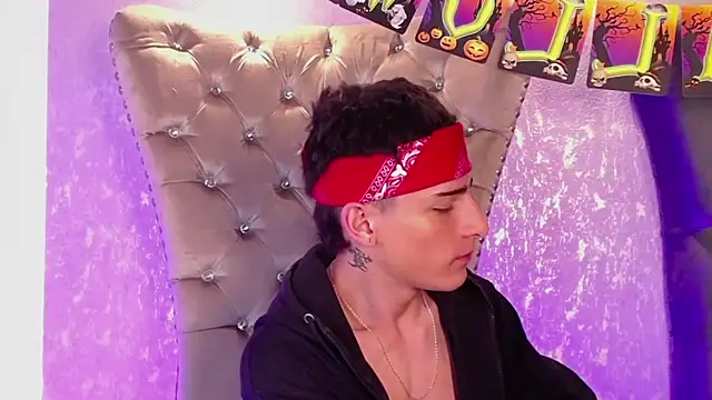 MateoMitchell online show from 10/19/25, 05:10