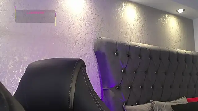 MateoMitchell online show from 11/30/25, 05:19