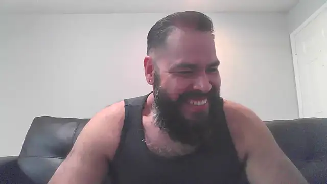 BigJohnBear39 online show from 10/06/25, 04:57