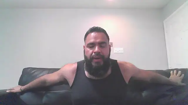 BigJohnBear39 online show from 10/06/25, 10:54