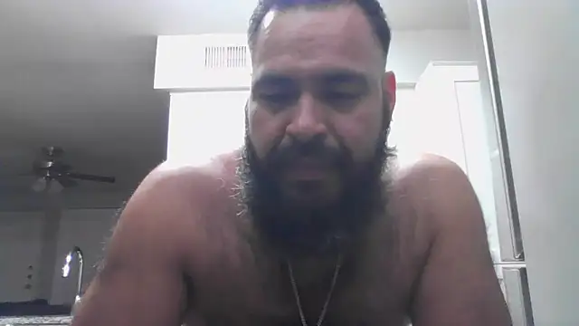 BigJohnBear39 online show from 10/05/25, 05:20