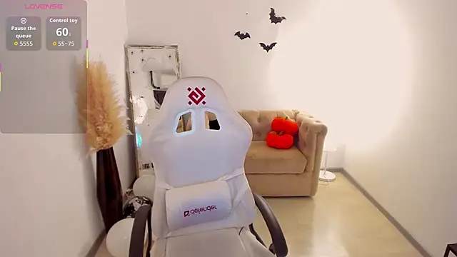 Snapshot of Sarah_babyyy chatting on 10/30/25, 05:28 Sarah babyyy online show from 10/30/25, 05:28